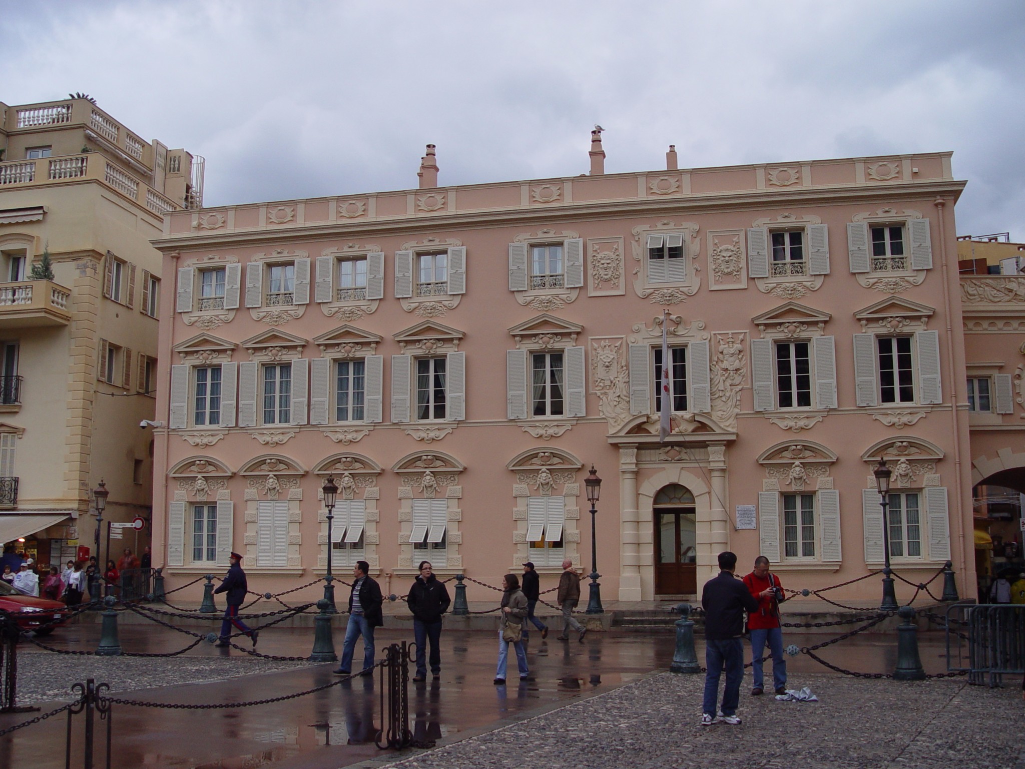 摩纳哥王妃_摩纳哥人均收入