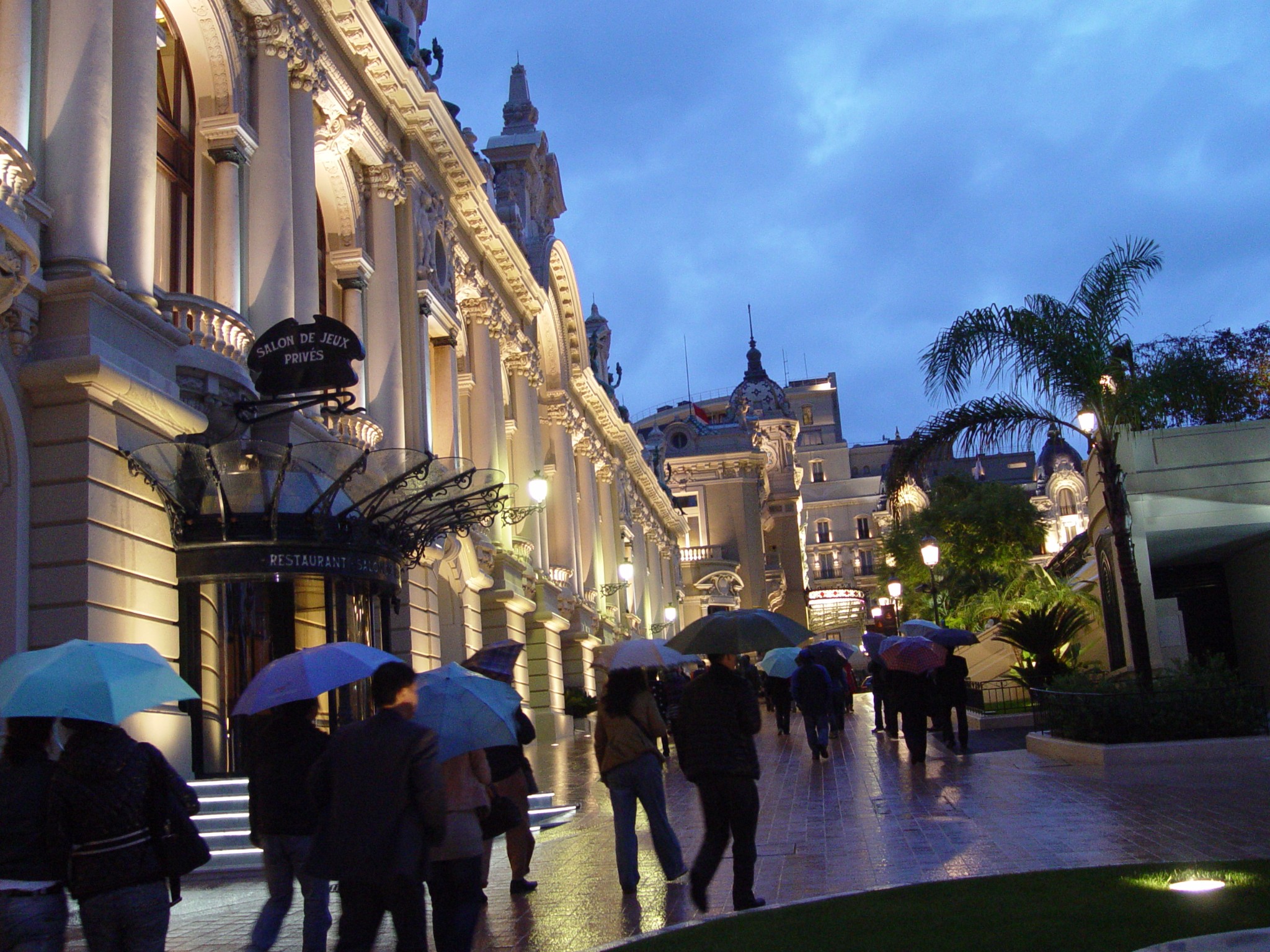 摩纳哥王妃_摩纳哥人均收入