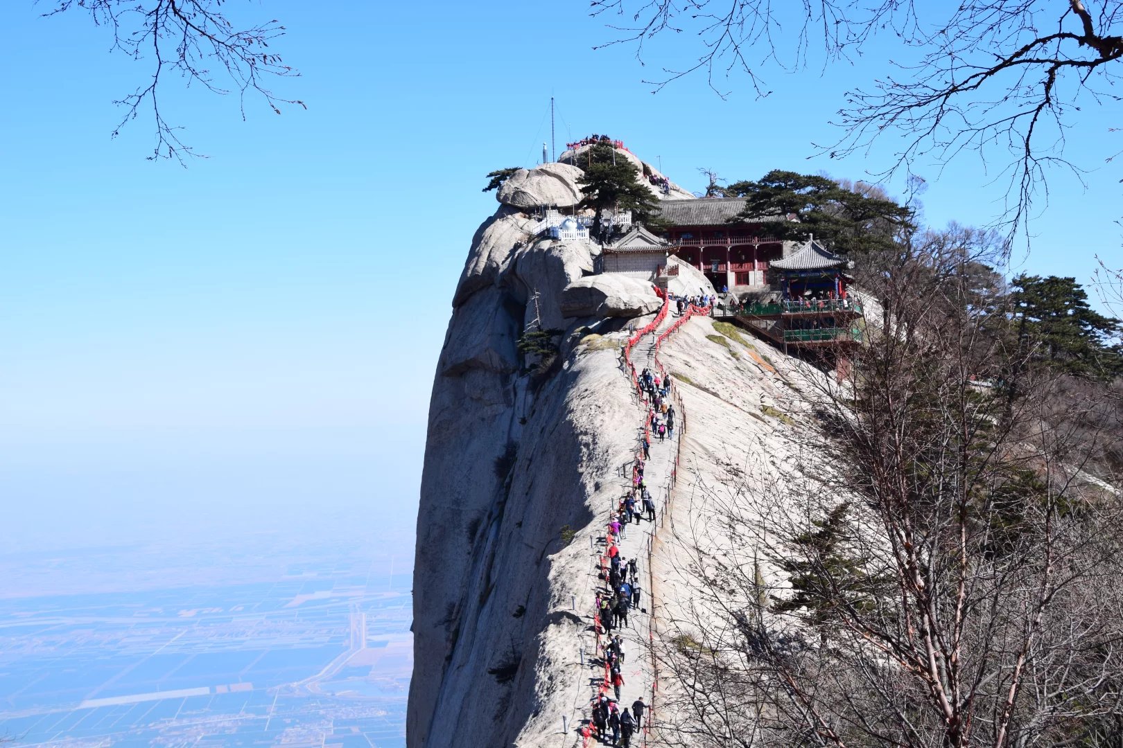 描写华山的险峻古诗词 华山险峻的诗句