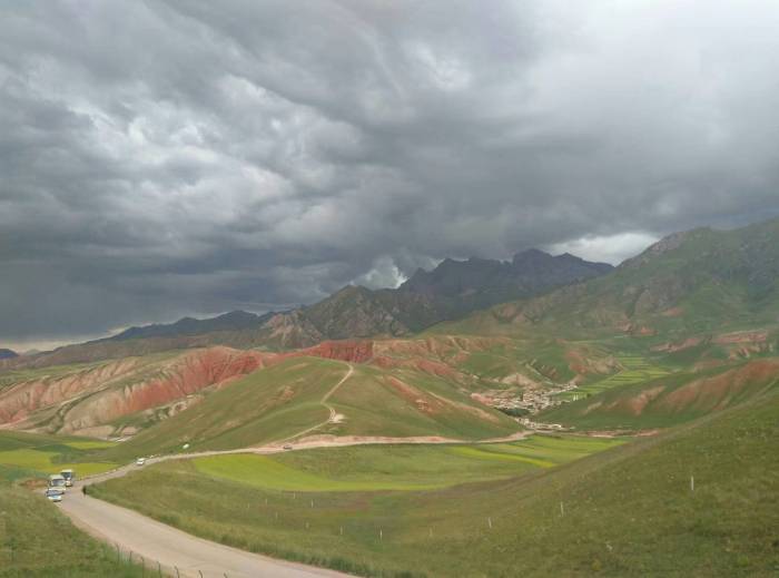青海湖高原反应严重不?看网上说的吓人能死人