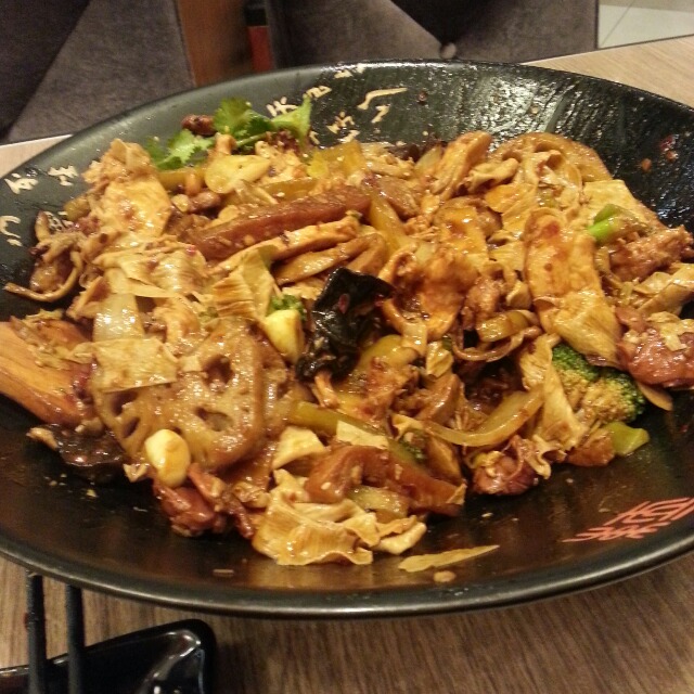 华西村人均收入_一麻一辣人均消费(2)