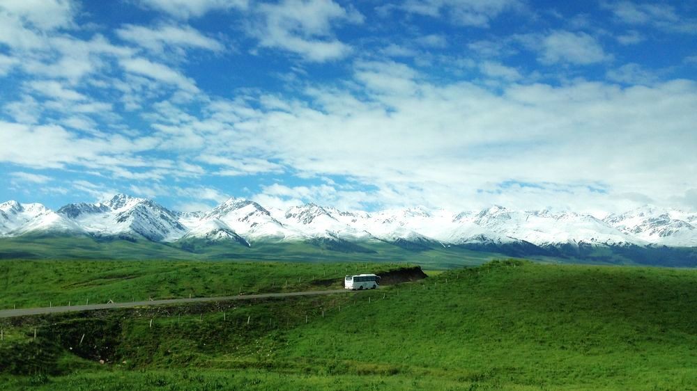 美丽的天山大草原曲谱_南国天山大草原(2)