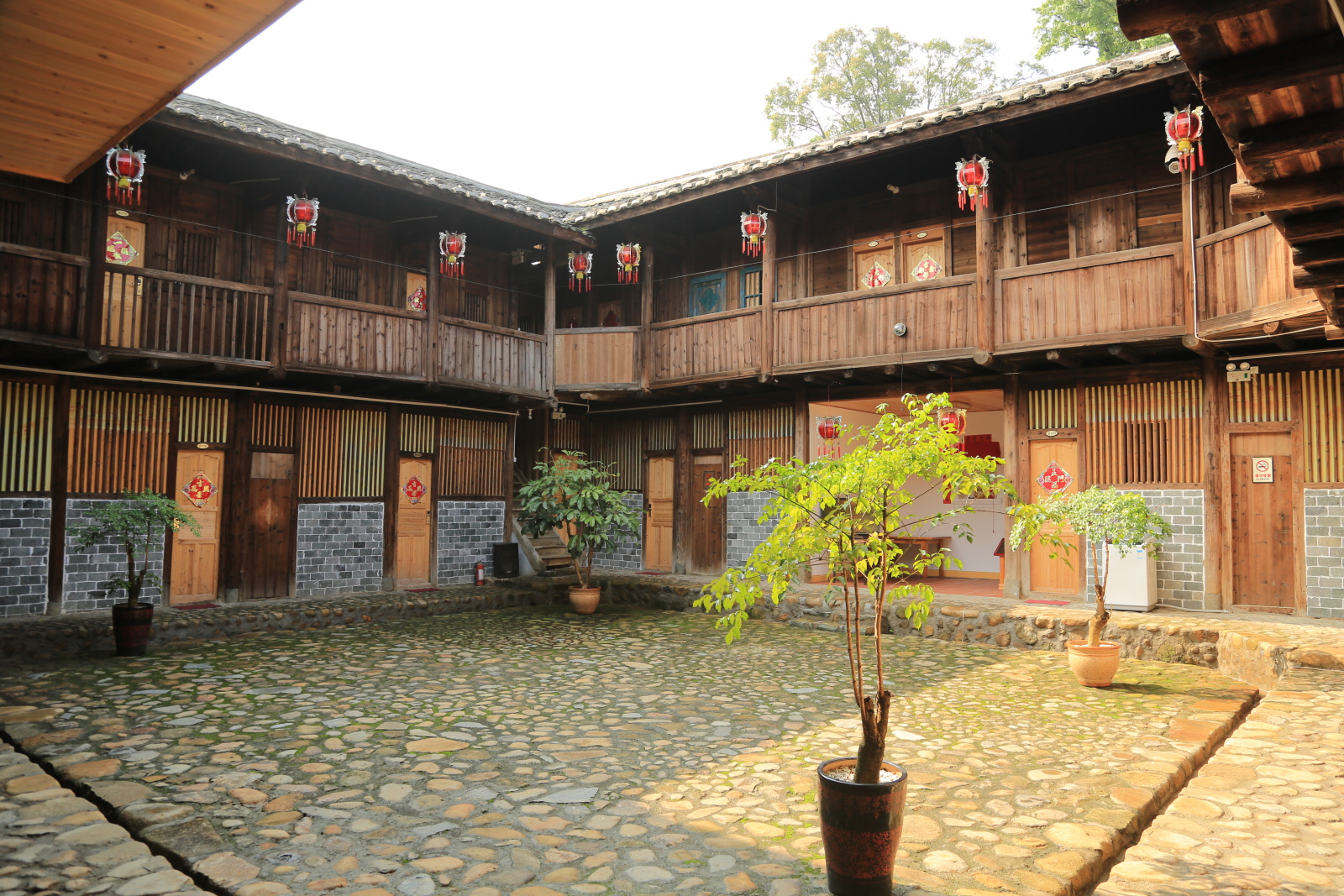 华西村人均收入_圆缘园人均消费(2)