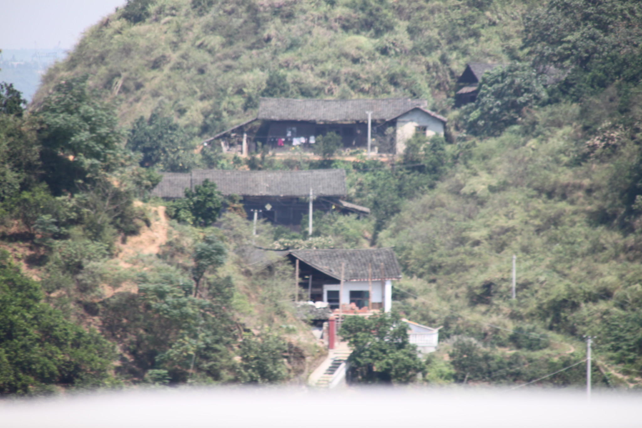 凤凰古城周边旅游景点_凤凰古城旅游收入(2)