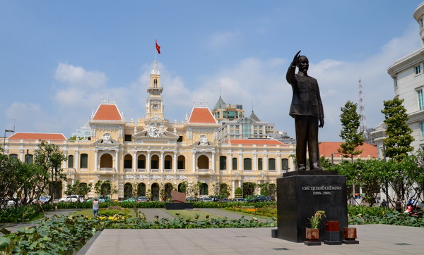 过去是西贡的市政府,现在依然是胡志明市的市政府,胡志明市标志性建筑