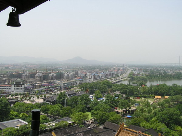 镇江和丹阳有多远 wKgBm04RgSqiVENxAAGLaB9crdo75.jpeg?imageView2%2F2%2Fw%2F600%2Fh%2F600%2Fq%2F90