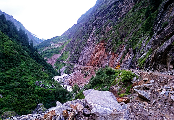 喜马拉雅山脉的神庙之旅