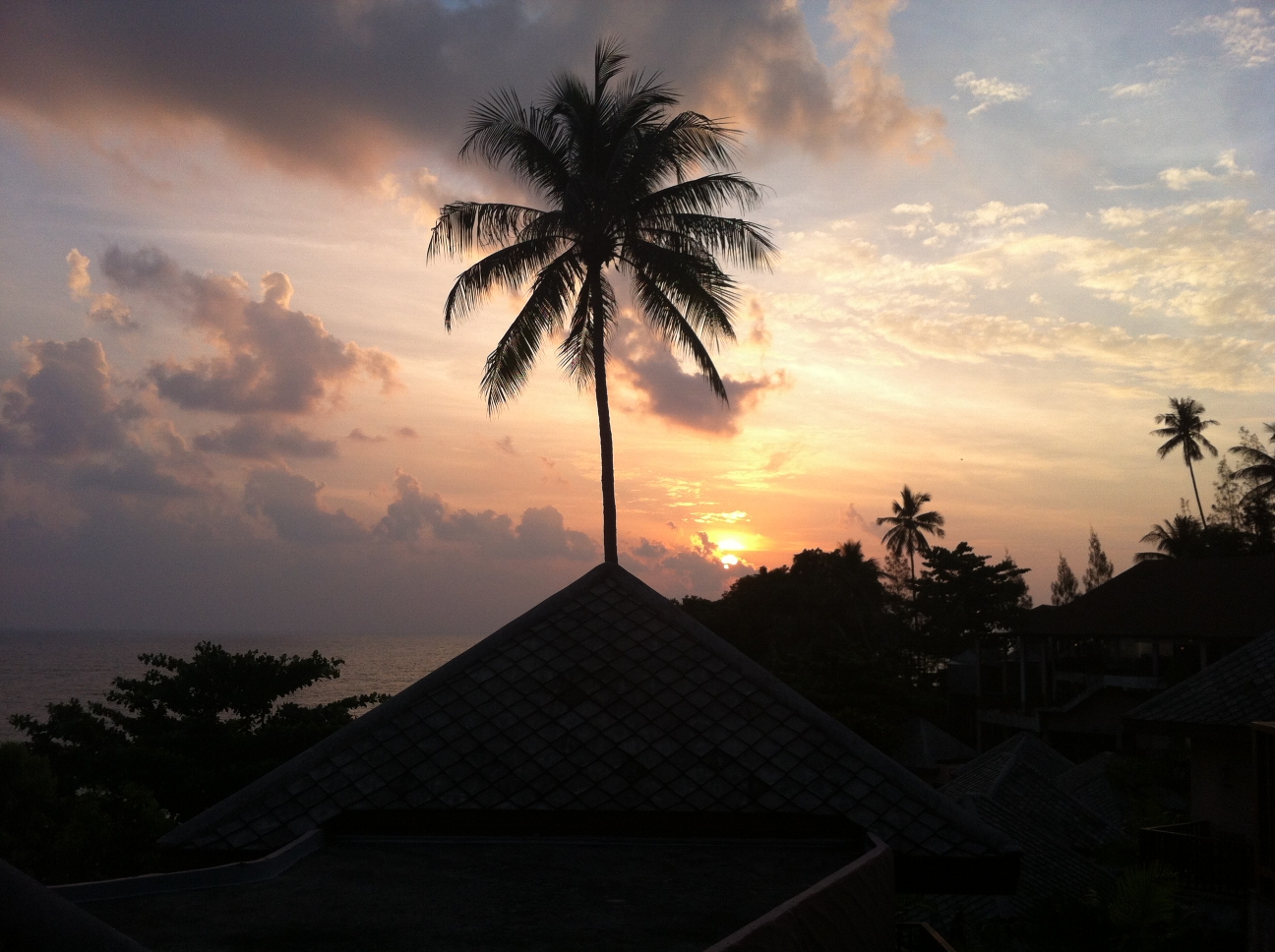 wKgBZ1ngn9qAaljnAAvasweA7qM82.jpeg?imageView2%2F2%2Fw%2F600%2Fh%2F600%2Fq%2F90