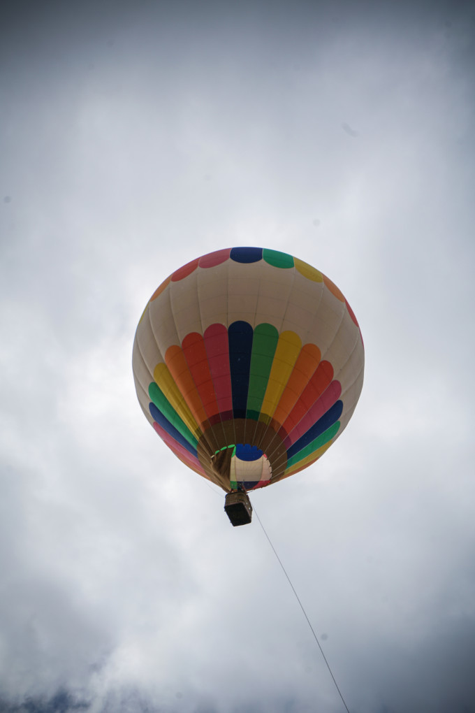 什么样的天空中飘着什么样的气球 wKgBZ1nJVKyAAIxYABoNVWn6l4s05.jpeg?imageView2%2F2%2Fw%2F680%2Fq%2F90