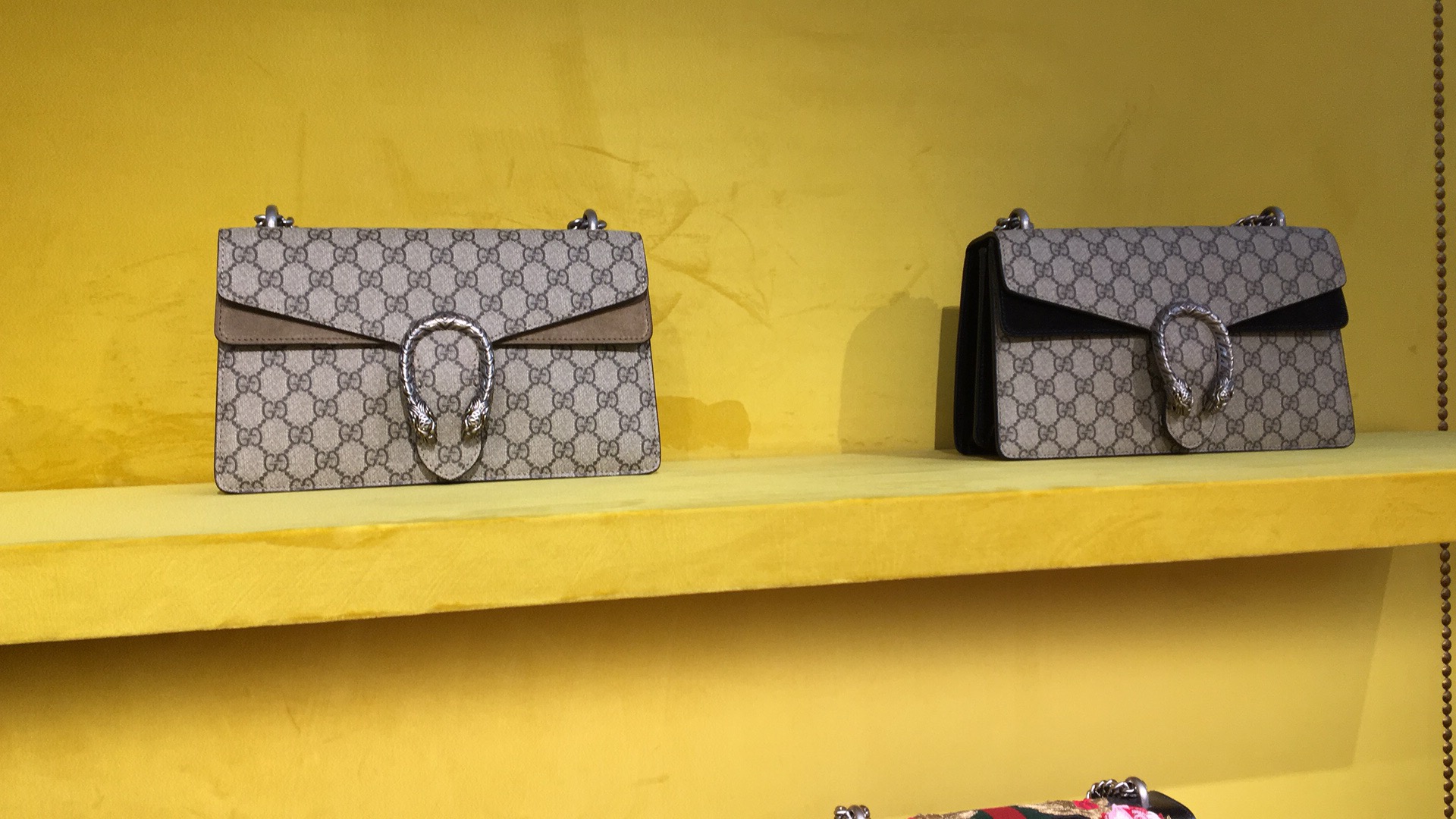 wKgBZ1ocIbeAeva1AAcyDLR8VLk57.jpeg?imageView2%2F2%2Fw%2F600%2Fh%2F600%2Fq%2F90