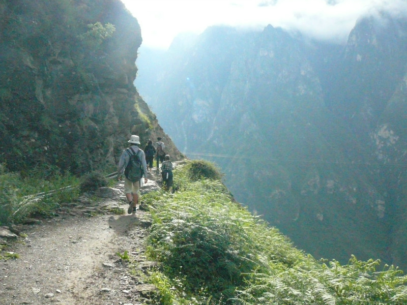 迪庆有多少人口_迪庆地图