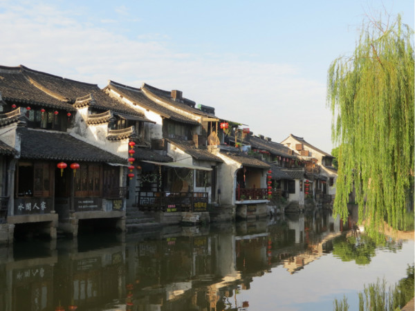 浙江的江南水乡 wKgB4lJKYEeAD6njAAmcsmKRhvU32.jpeg?imageView2%2F2%2Fw%2F600%2Fq%2F90