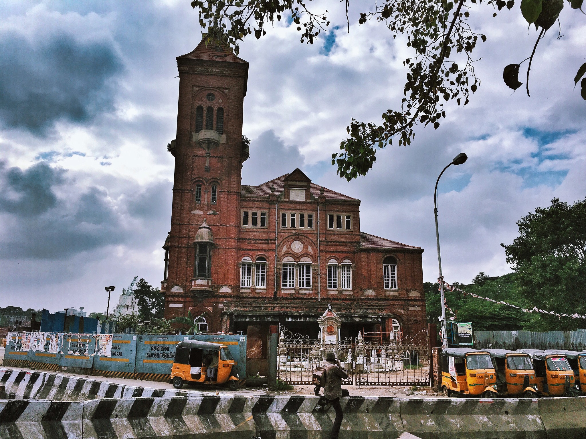 百年一遇金奈发大水,整个城市都是shi~ 还想再来一次班加罗尔 孟买!