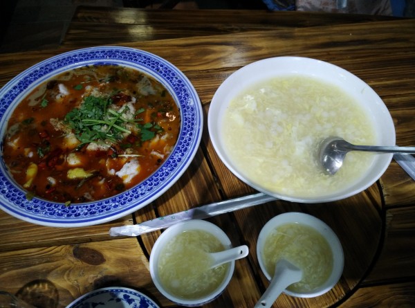 何为三鲜汤 wKgBs1Z6rnyAaIRHAApnRPvduEA51.jpeg?imageView2%2F2%2Fw%2F600%2Fh%2F600%2Fq%2F90
