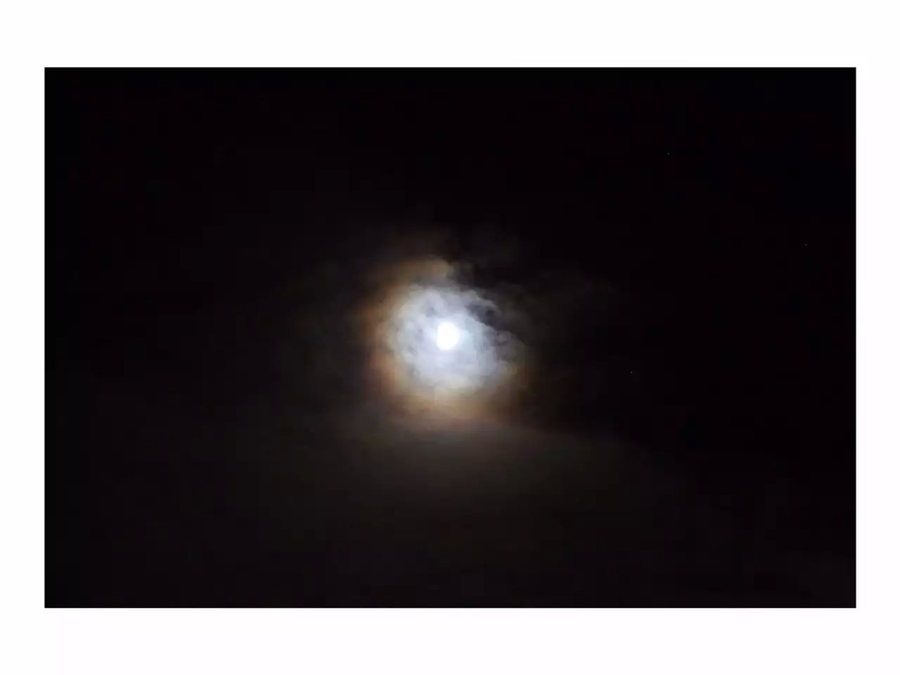 wKgBs1ckbfGAdASkAABjlMvAJSY97.jpeg?imageView2%2F2%2Fw%2F600%2Fh%2F600%2Fq%2F90
