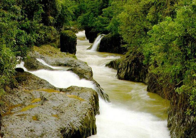 【与众不同diy出行】清江方山,晓峰金狮洞,情人泉2日游 (特享年度杀猪